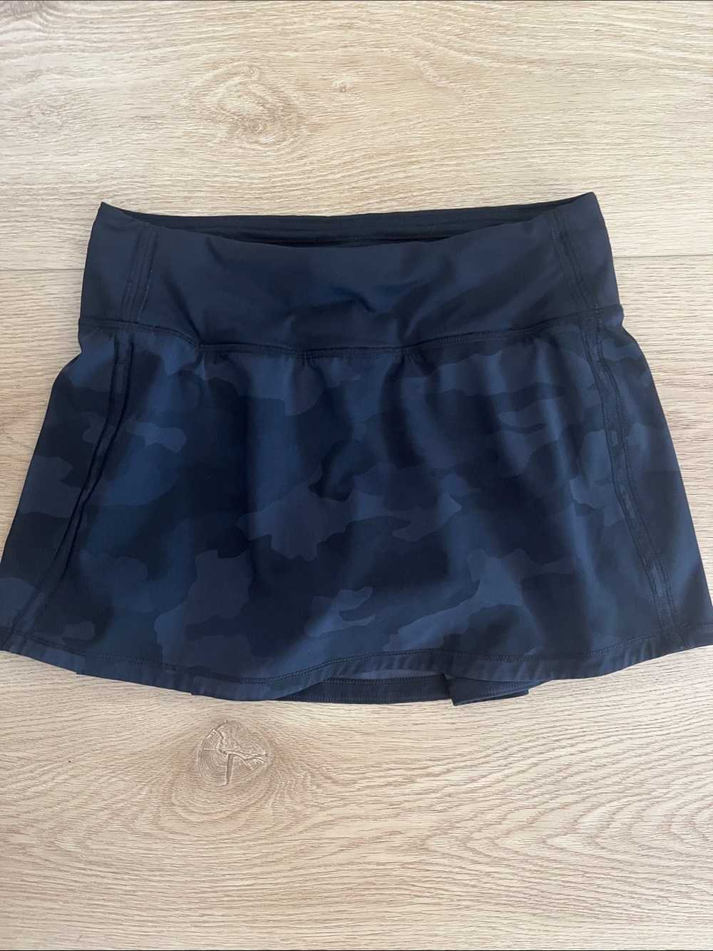 Lulu Lemon Black Camouflage Active Skirt